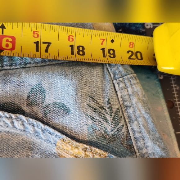 Chistopher Banks jean skirt with inner shorts. Skort size 16. NWOT. Has pockets. - Picture 5 of 7